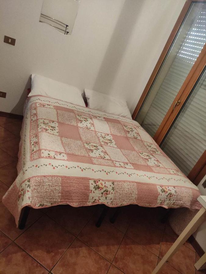 简约单人房间simple Single Room Местре Экстерьер фото